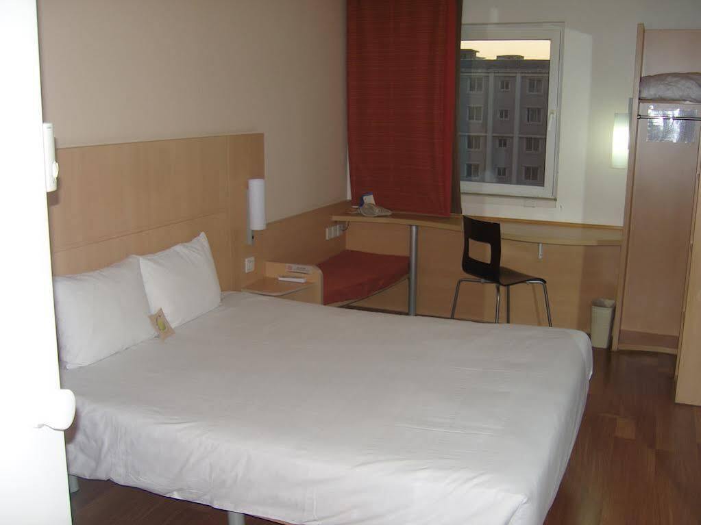 Hotel Ibis Shenyang Tiexi Экстерьер фото
